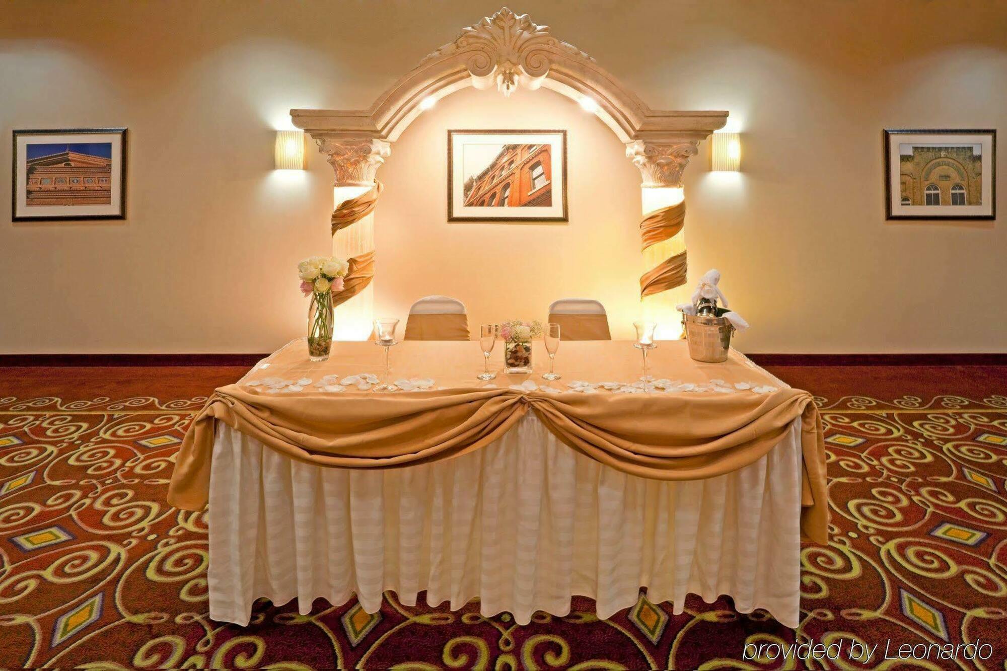 Holiday Inn Austin -Town Lake By Ihg Exteriör bild
